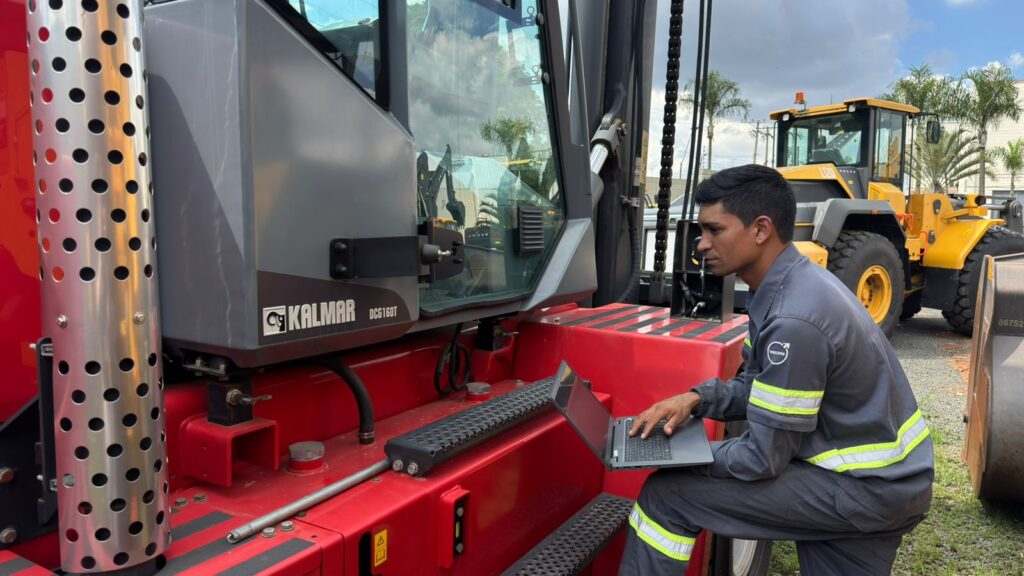 Servicos e pos venda Kalmar agora sao Tracbel em todo o territorio brasileiro 1 Tracbel assume a operação de assistência técnica e os serviços da Kalmar em todo o território brasileiro